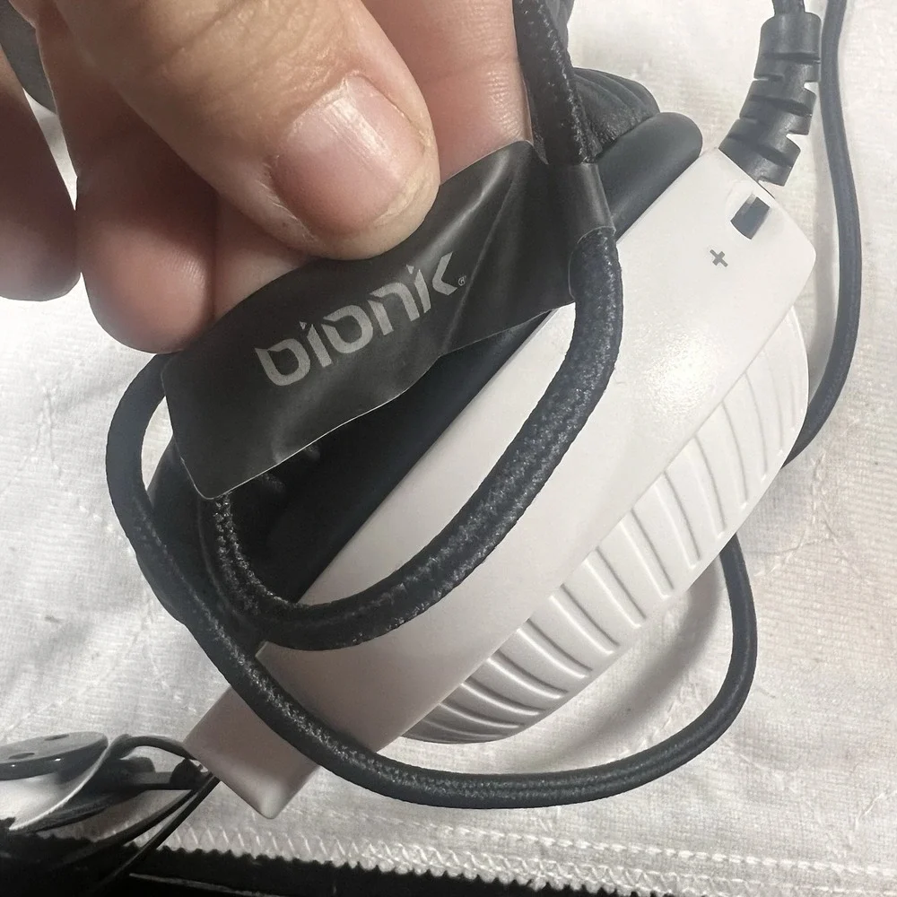 Bionik BNK Over Ear Gaming Headphones - White - TRRS 3.5mm Plug w/ Mic